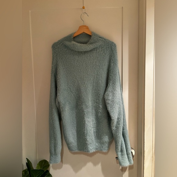 Wilfred Montpelier Fuzzy Pullover - Picture 10 of 10